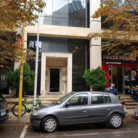 Top Location Kristi Apartments 05 Тирана Екстериор снимка